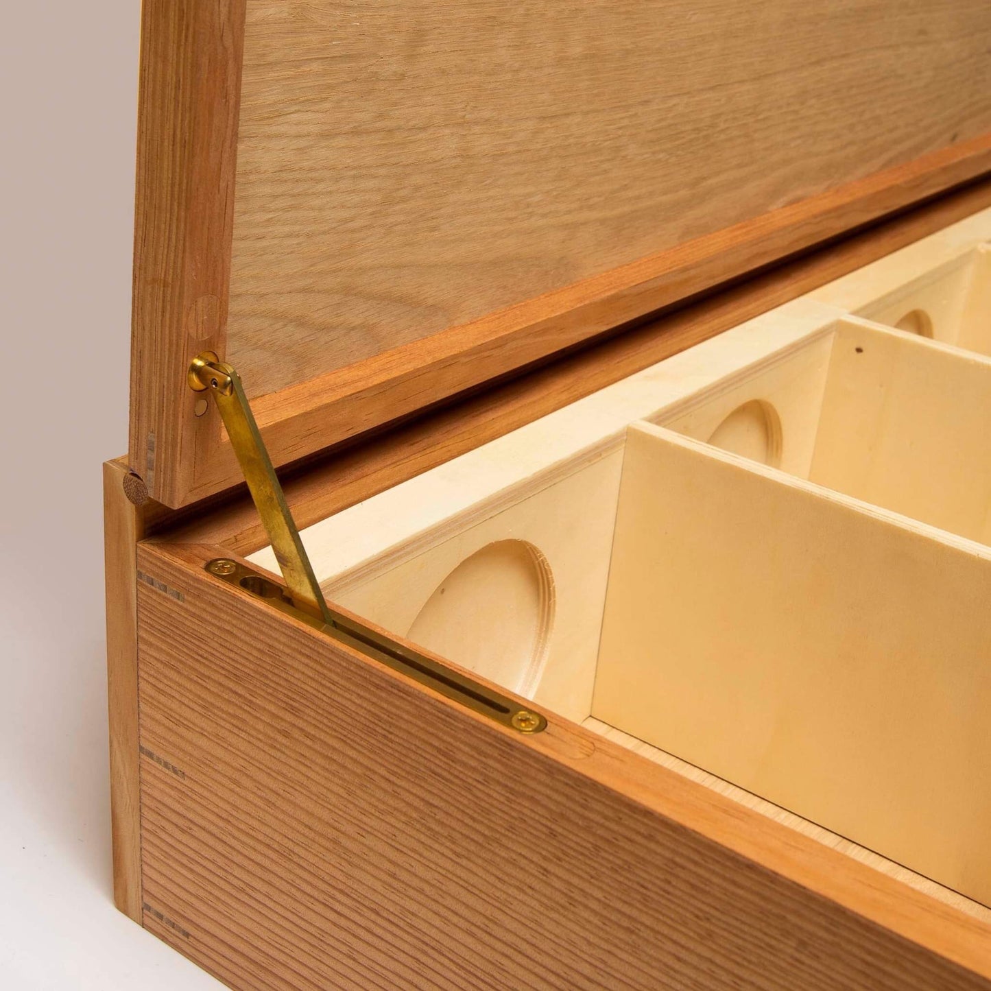 Wooden box holds 4 bottles of whisky (Pre Order)