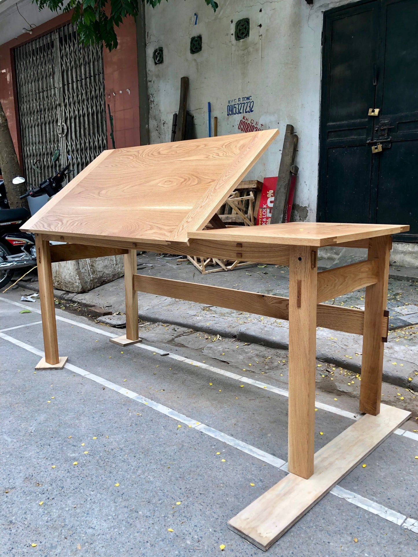 Calligraphy desk